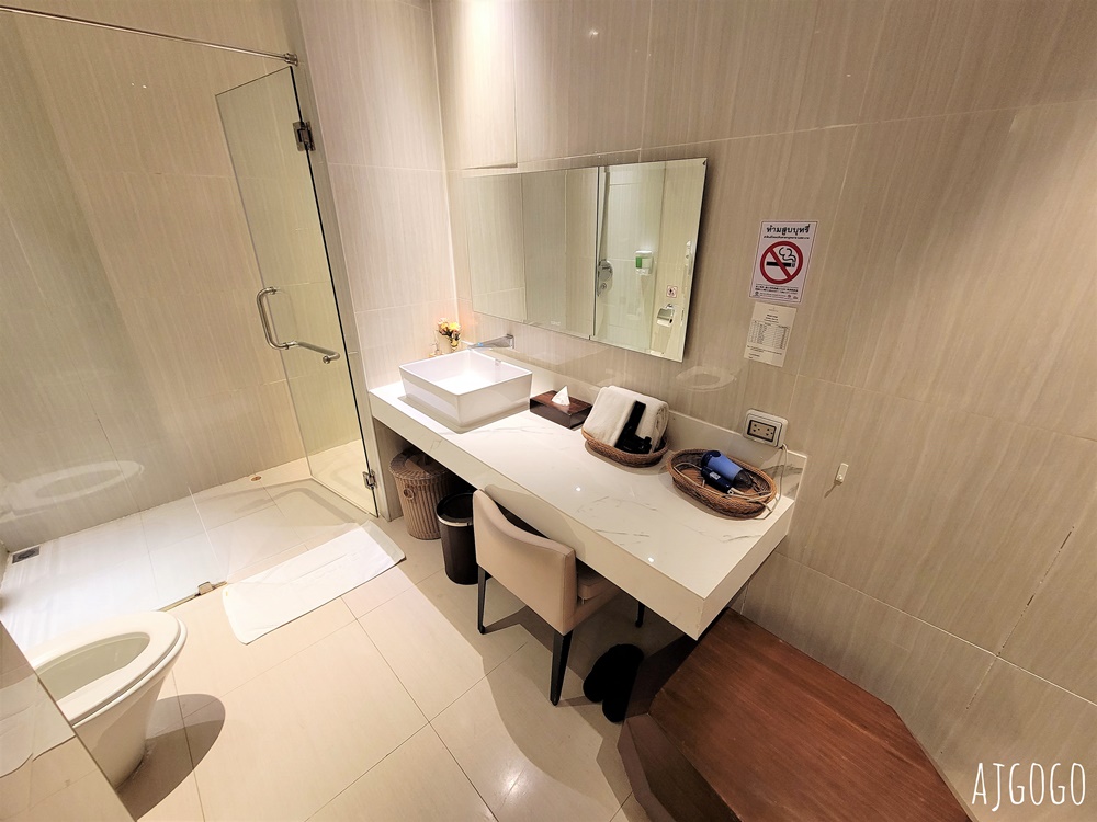 曼谷機場貴賓室 Miracle First Class Lounge D區貴賓室 有淋浴間 素旺納普機場BKK 曼谷機場貴賓室 Miracle First Class Lounge D區貴賓室 有淋浴間 素旺納普機場BKK