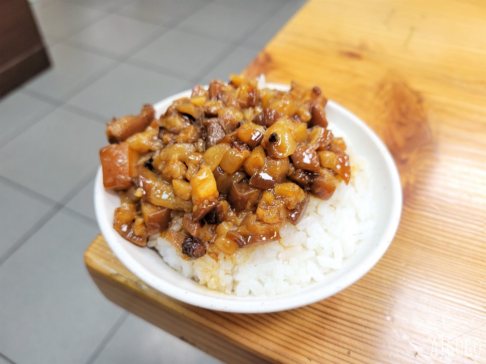 台北美食 青島排骨便當 立法院人氣便當店 排骨飯好吃