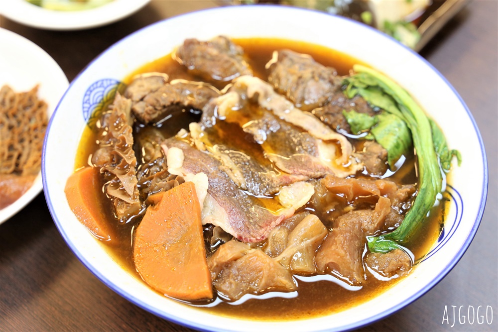 2026台南美食 洁茂牛肉麵館安平二店 台南人推薦的麵食館 也有豬肉麵喔 2026台南美食 洁茂牛肉麵館安平二店 台南人推薦的麵食館 也有豬肉麵喔