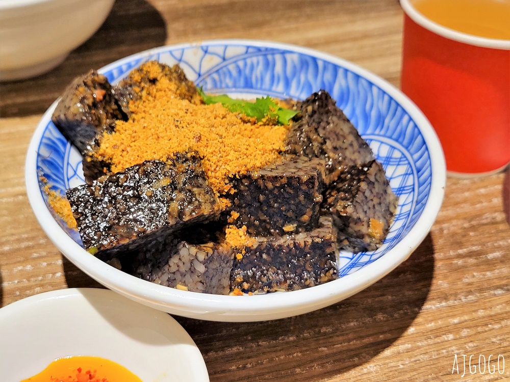 台北美食 忠青商行 捷運善導寺站美食 蝦仁飯、滷味、炸排骨是招牌菜色