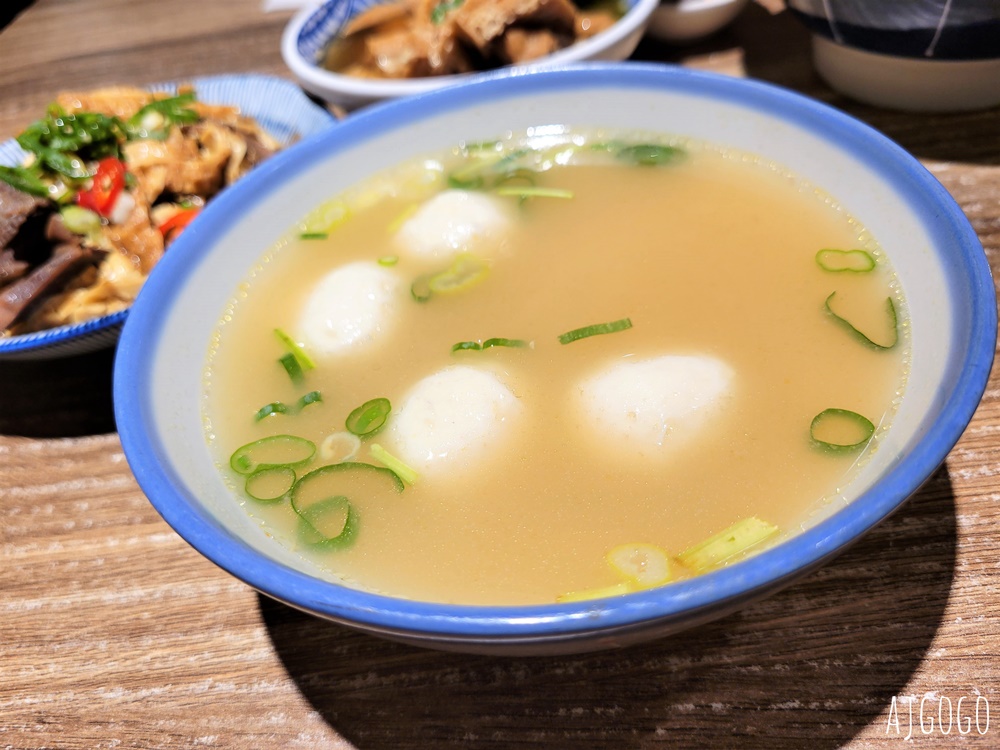 台北美食 忠青商行 捷運善導寺站美食 蝦仁飯、滷味、炸排骨是招牌菜色