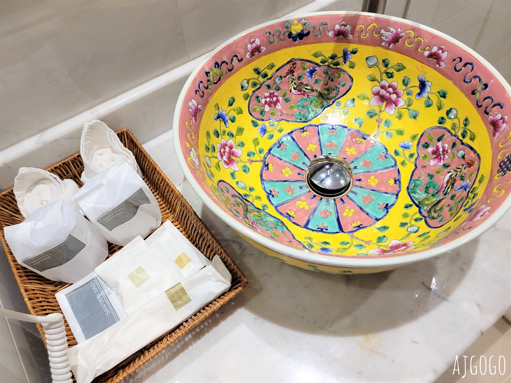 2026泰國旅遊 普吉島住宿 哇嗚畫廊精品飯店 早餐 住進百年歷史老宅博物館