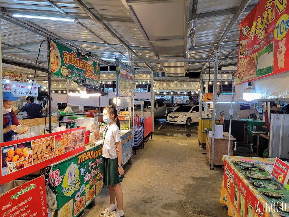 普吉島旅遊 Naka Weekend Market 普吉鎮三大夜市之一 普吉鎮周末夜市