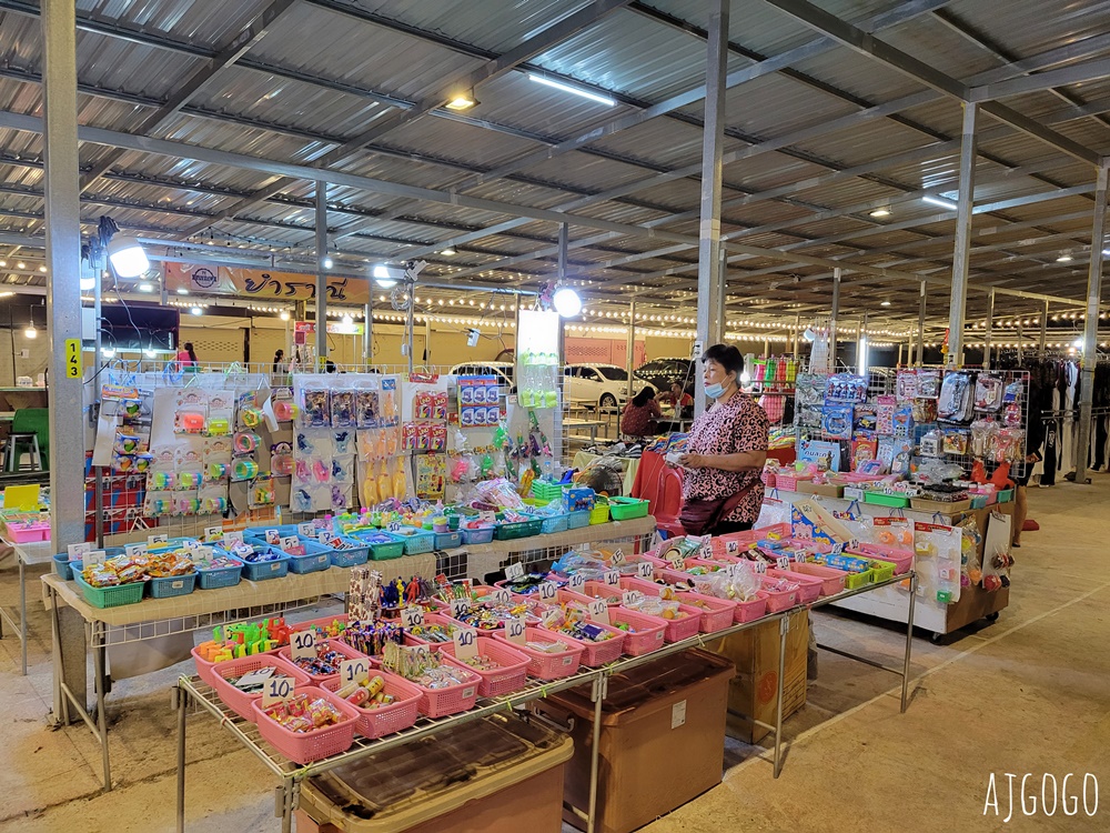 普吉島旅遊 Naka Weekend Market 普吉鎮三大夜市之一 普吉鎮周末夜市