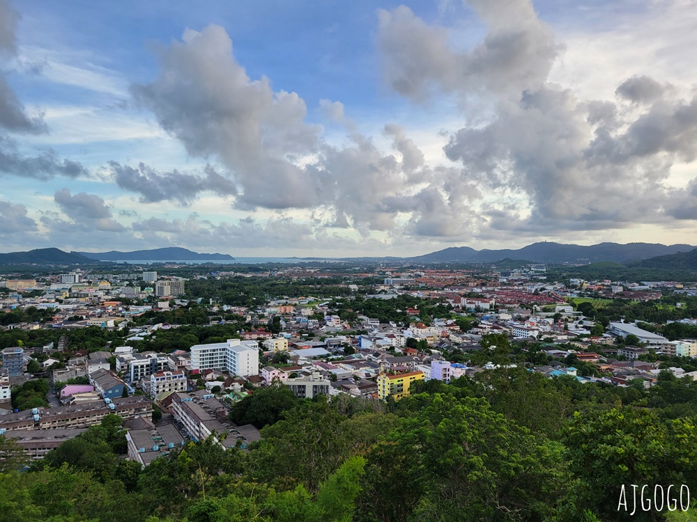 普吉島旅遊 普吉鎮後山觀景台 瑯山觀景點 Khao Rang 可遠眺海灣與普吉市區的小山丘