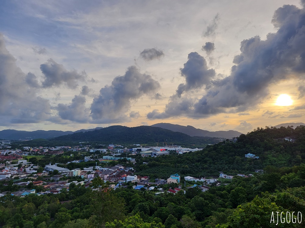 普吉島旅遊 普吉鎮後山觀景台 瑯山觀景點 Khao Rang 可遠眺海灣與普吉市區的小山丘