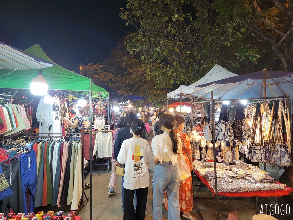 2026清邁自由行 周六夜市 Wua Lai Walking Street 古城外的觀光市集 文創商品多