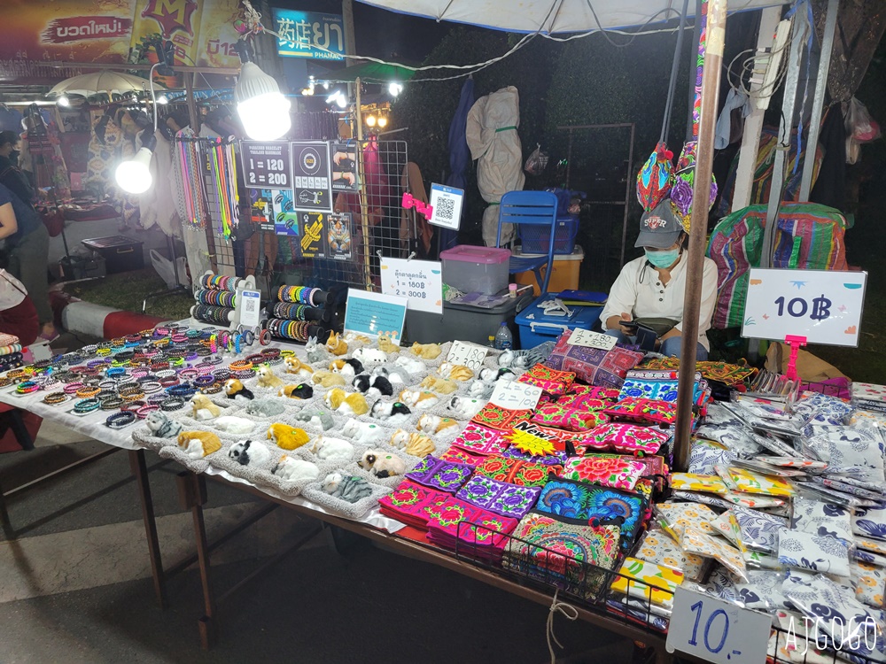 2026清邁自由行 周六夜市 Wua Lai Walking Street 古城外的觀光市集 文創商品多
