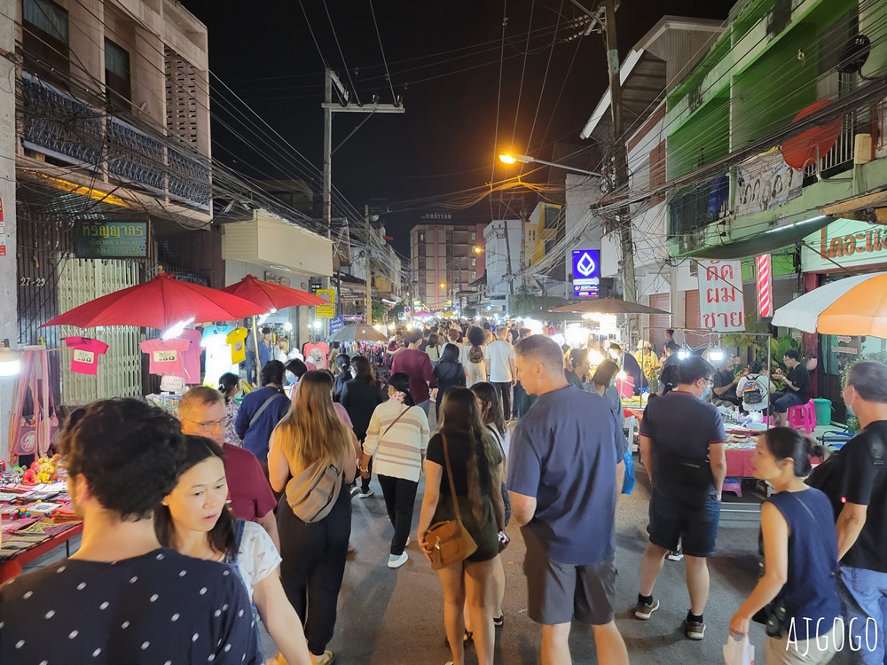 2026清邁自由行 周六夜市 Wua Lai Walking Street 古城外的觀光市集 文創商品多