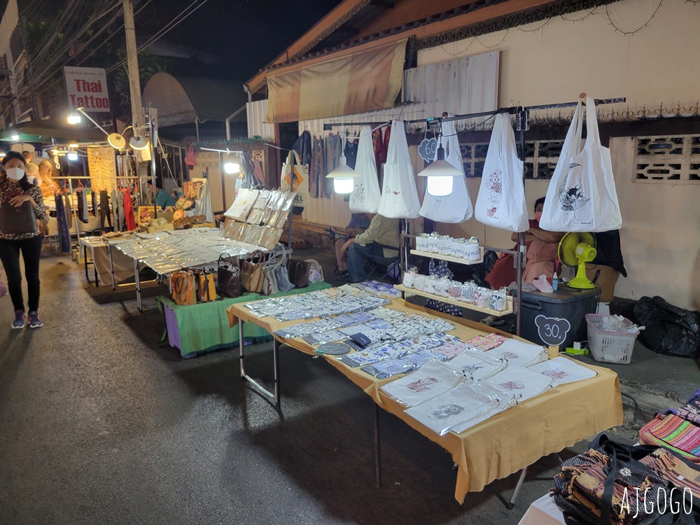 2026清邁自由行 周六夜市 Wua Lai Walking Street 古城外的觀光市集 文創商品多