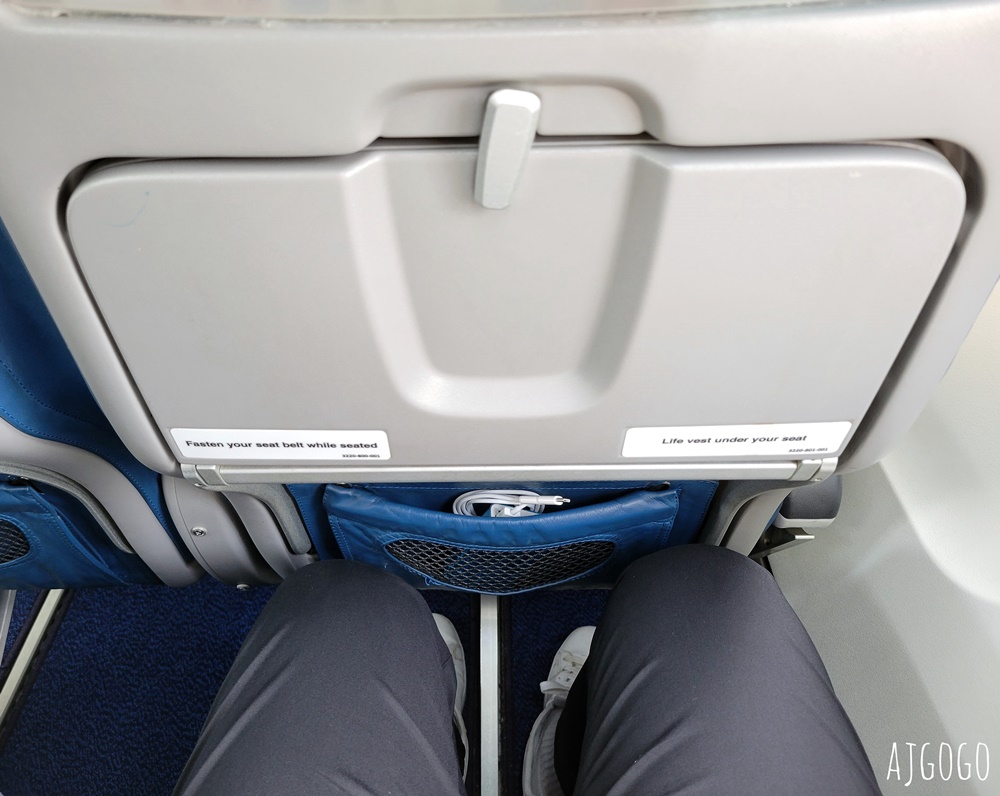 曼谷航空 曼谷素汪那普BKK-素可泰THS 經濟艙飛機餐、曼谷航空貴賓室 開箱PG213 ATR72-600