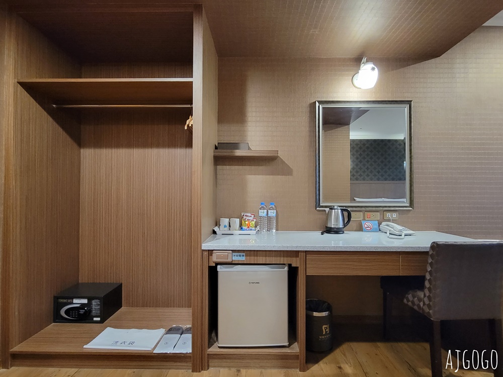 已歇業 屏東住宿 鮪魚家族飯店屏東館 屏東飯店推薦 早餐、停車場