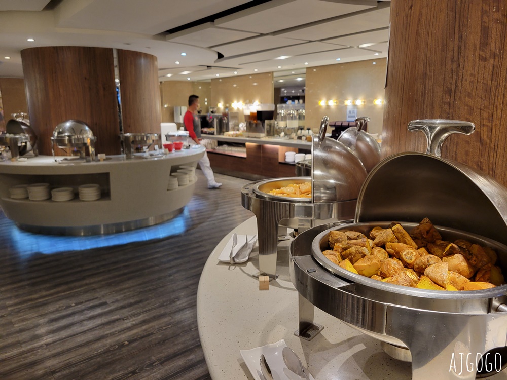 已歇業 屏東住宿 鮪魚家族飯店屏東館 屏東飯店推薦 早餐、停車場