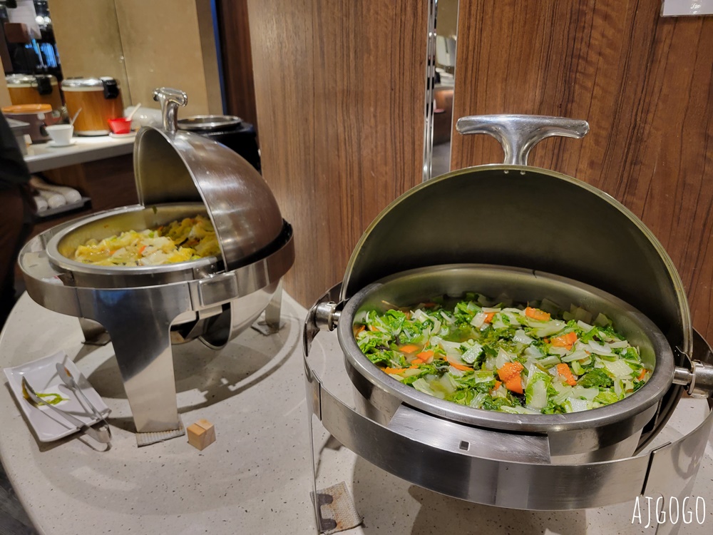 已歇業 屏東住宿 鮪魚家族飯店屏東館 屏東飯店推薦 早餐、停車場