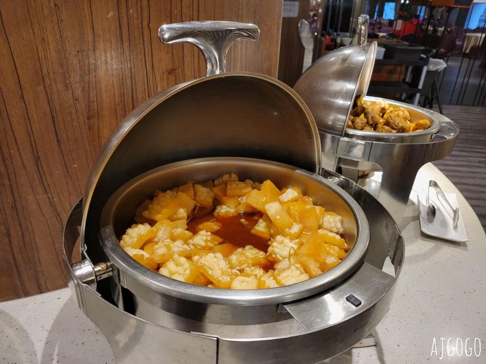 已歇業 屏東住宿 鮪魚家族飯店屏東館 屏東飯店推薦 早餐、停車場