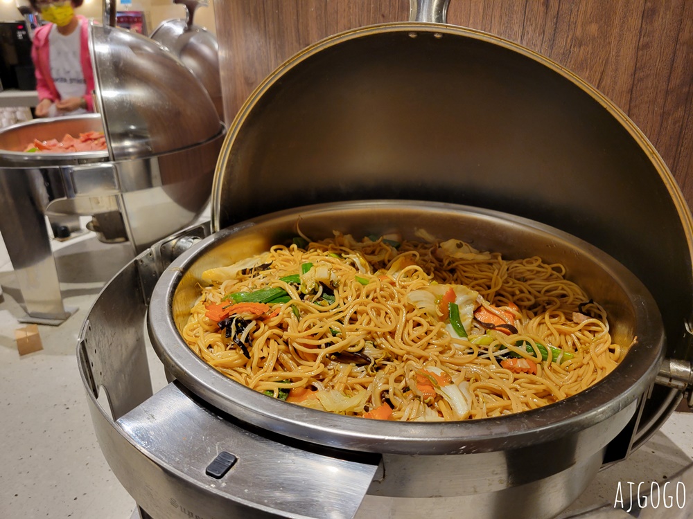 已歇業 屏東住宿 鮪魚家族飯店屏東館 屏東飯店推薦 早餐、停車場