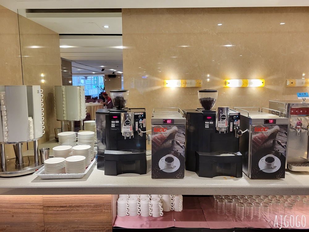 已歇業 屏東住宿 鮪魚家族飯店屏東館 屏東飯店推薦 早餐、停車場