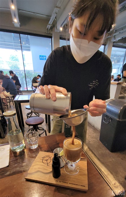 2026曼谷自由行 Factory Coffee 曼谷冠軍咖啡店 隱身在BTS PhayaThai站下的曼谷咖啡廳 2026曼谷自由行 Factory Coffee 曼谷冠軍咖啡店 隱身在BTS PhayaThai站下的曼谷咖啡廳