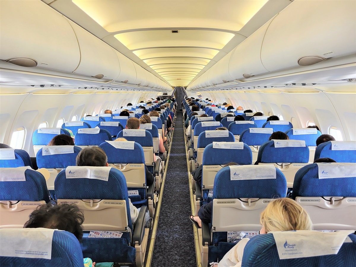 曼谷航空 清邁-曼谷 經濟艙飛機餐 開箱PG216 Skytrax評鑑10年亞洲最佳區域航空公司 @AJ的旅行地圖