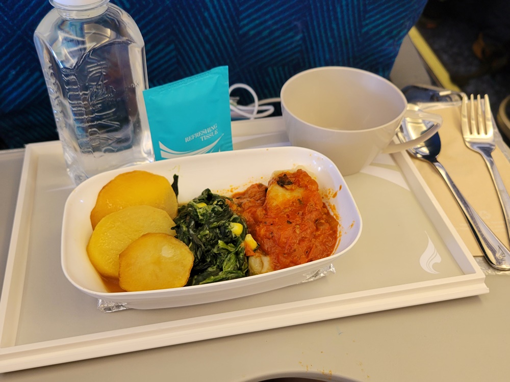 曼谷航空 清邁-曼谷 經濟艙飛機餐 開箱PG216 Skytrax評鑑10年亞洲最佳區域航空公司