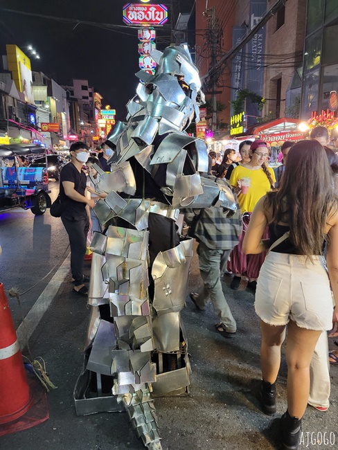 曼谷自由行 曼谷中國城擁擠熱鬧的大街夜市 曼谷最有活力的夜生活之一