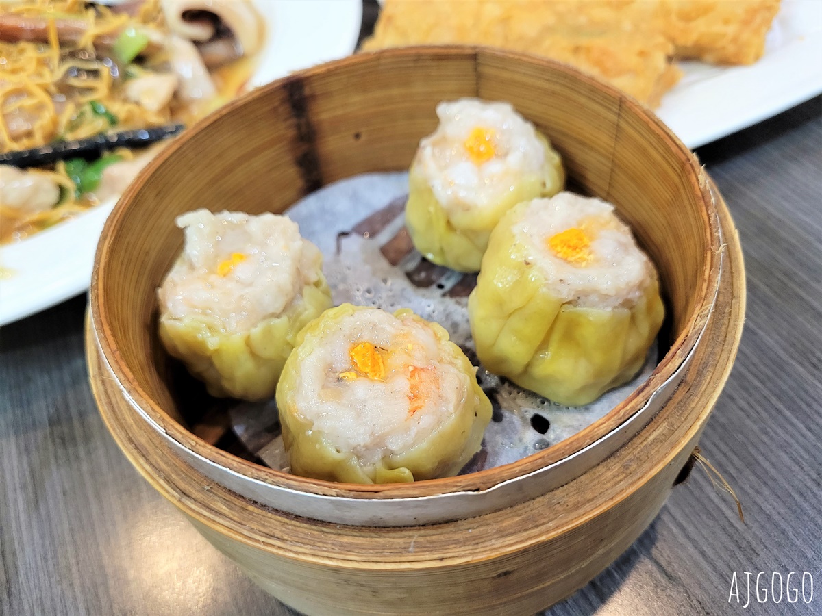 台中美食 香港金寶茶餐廳館前店 台中老牌港式餐廳 煲仔飯、鮮蝦腐皮捲好吃 @AJ的旅行地圖