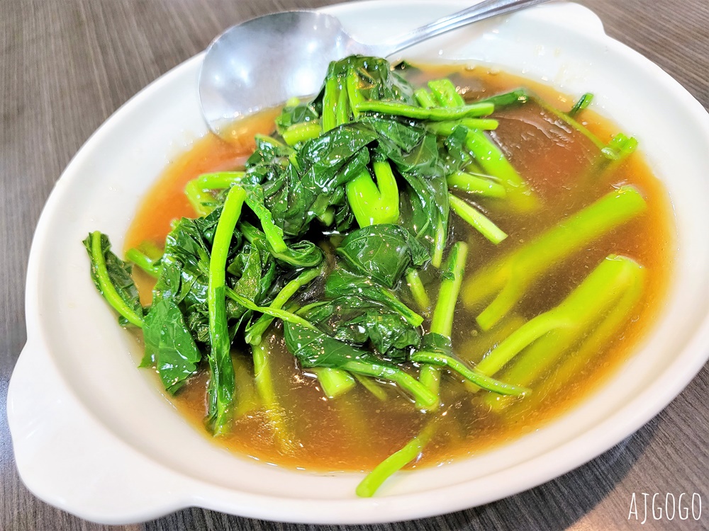 台中美食 香港金寶茶餐廳館前店 台中老牌港式餐廳 煲仔飯、鮮蝦腐皮捲好吃