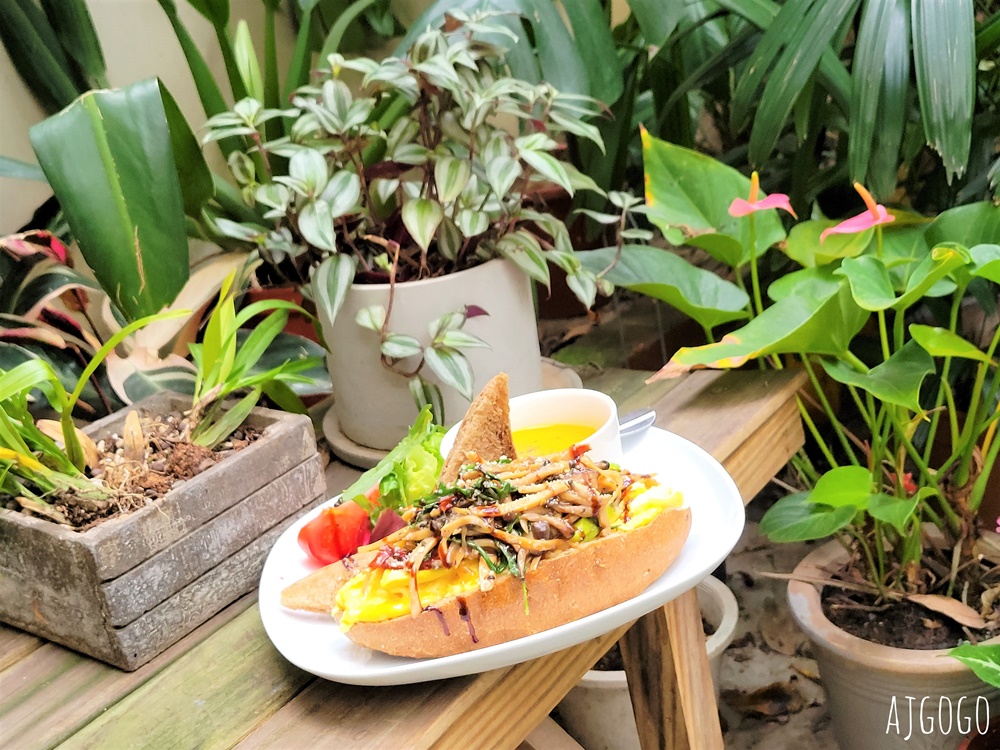 桃園美食 福森院子 網美早午餐店 草莓舒芙蕾鬆餅好吃 桃園藝文特區美食推薦