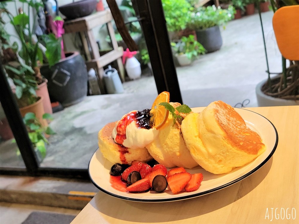 桃園美食 福森院子 網美早午餐店 草莓舒芙蕾鬆餅好吃 桃園藝文特區美食推薦 桃園美食 福森院子 網美早午餐店 草莓舒芙蕾鬆餅好吃 桃園藝文特區美食推薦