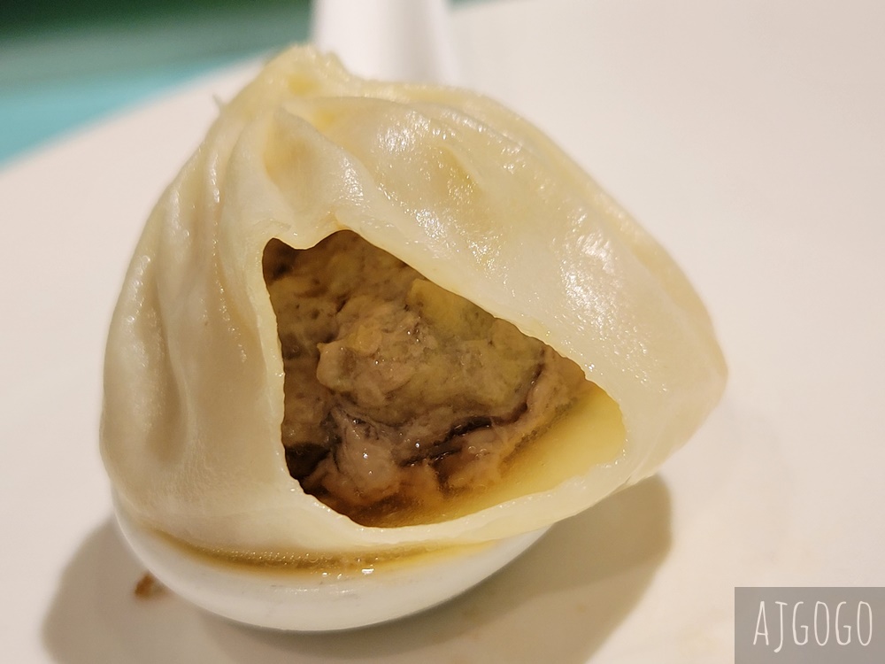 台北美食 濟南鮮湯包總店 小籠包味道一樣好