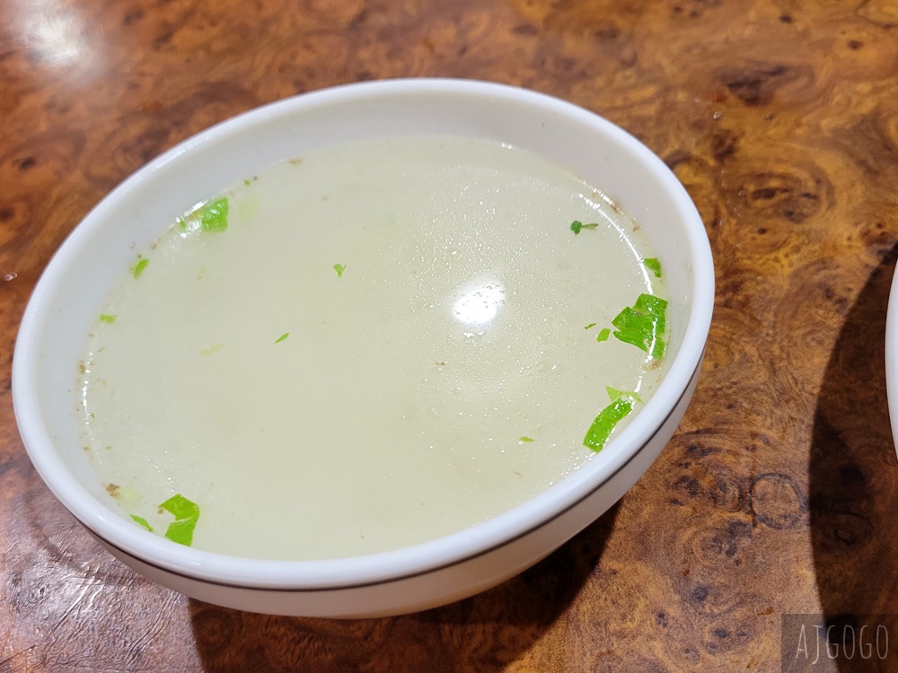 桃園美食 我愛蜜蜂 老派咖啡廳簡餐店 青椒牛肉飯最多人推