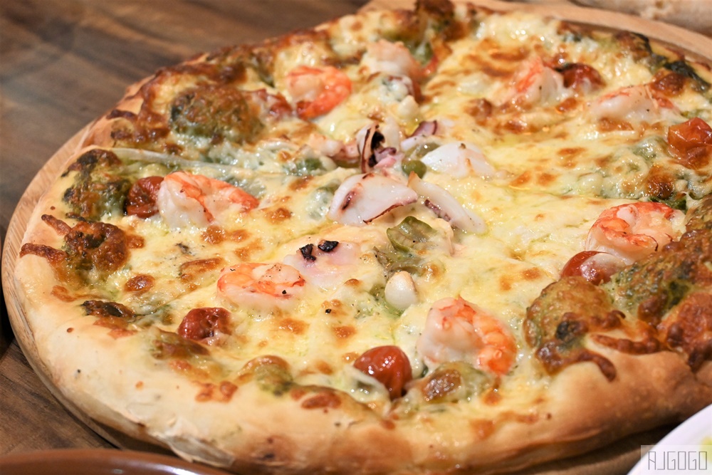 馬祖美食 芹沃咖啡烘焙館 芹壁村超人氣餐廳 Pizza、麵包、蛋糕好好吃 馬祖旅遊推薦