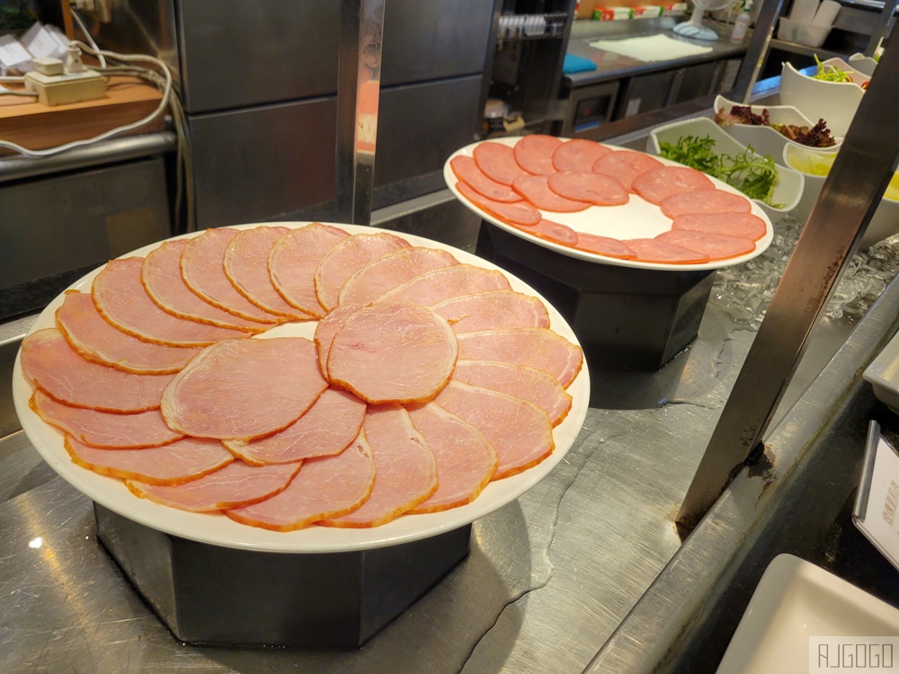 台南大飯店早餐 台南浮誇系早餐 刈包、牛肉湯、還有哈根達斯冰淇淋