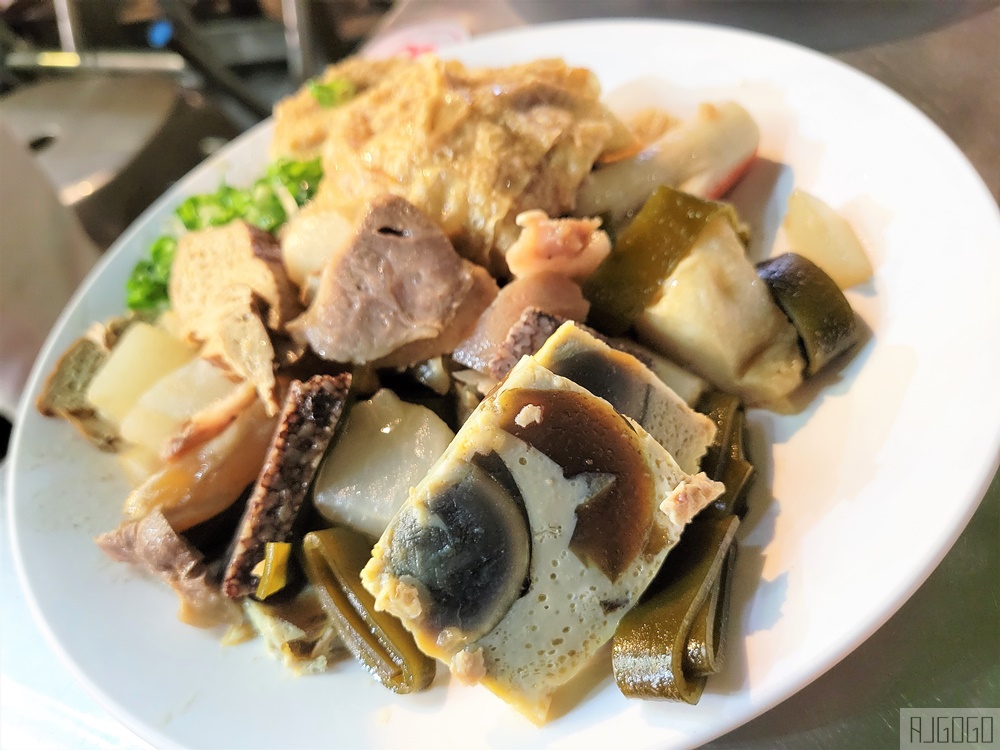2026台南美食 感性魯味 海安路街頭小吃 魯味便宜、麻醬麵好吃