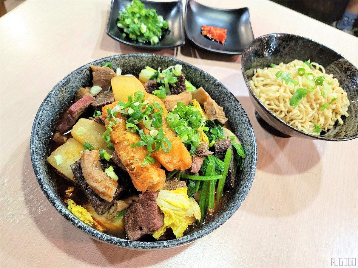 台南美食 盛田滷味 在地人推薦的平價熱滷味 麻辣口味好好吃 台南美食推薦 @AJ的旅行地圖
