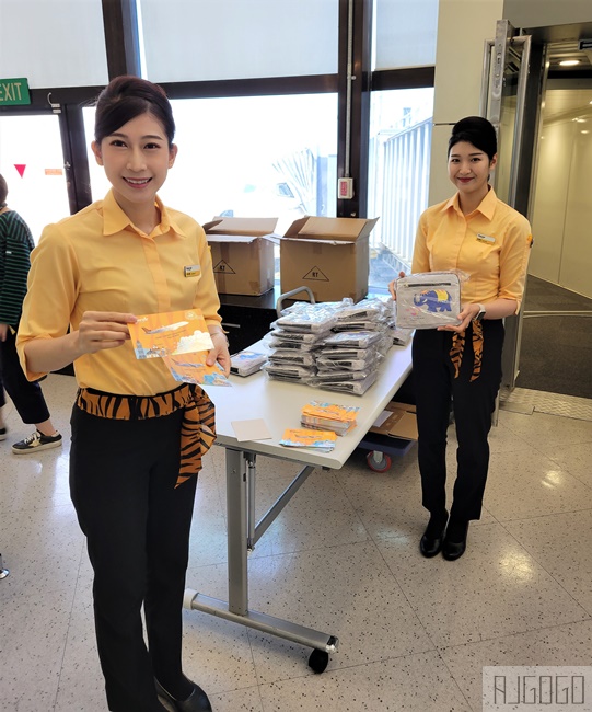 台灣虎航 台灣直飛普吉島 單程不用4.5小時 開箱IT503/IT504 經濟艙飛機餐