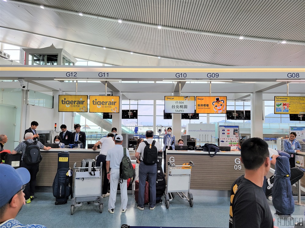 台灣虎航 台灣直飛普吉島 單程不用4.5小時 開箱IT503/IT504 經濟艙飛機餐