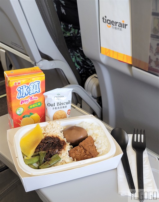 台灣虎航 台灣直飛普吉島 單程不用4.5小時 開箱IT503/IT504 經濟艙飛機餐