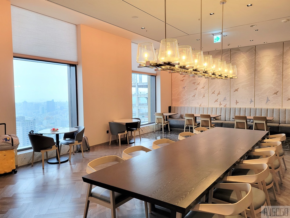 高雄萬豪酒店行政酒廊 全時段點心飲料咖啡、Happy hour歡樂雞尾酒時光