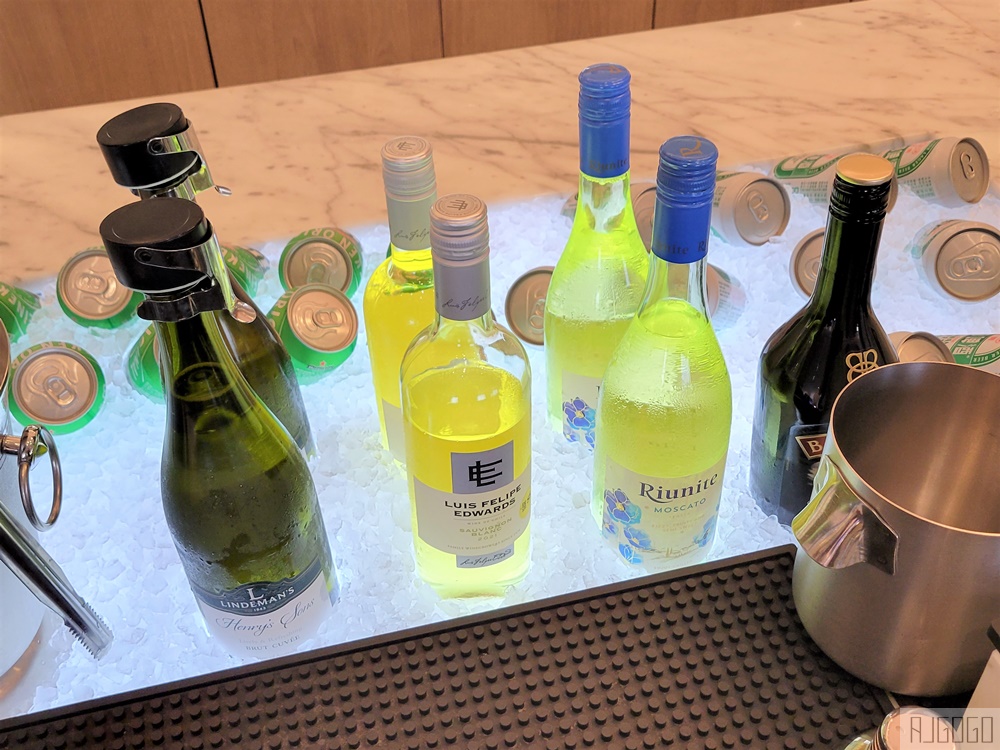 高雄萬豪酒店行政酒廊 全時段點心飲料咖啡、Happy hour歡樂雞尾酒時光