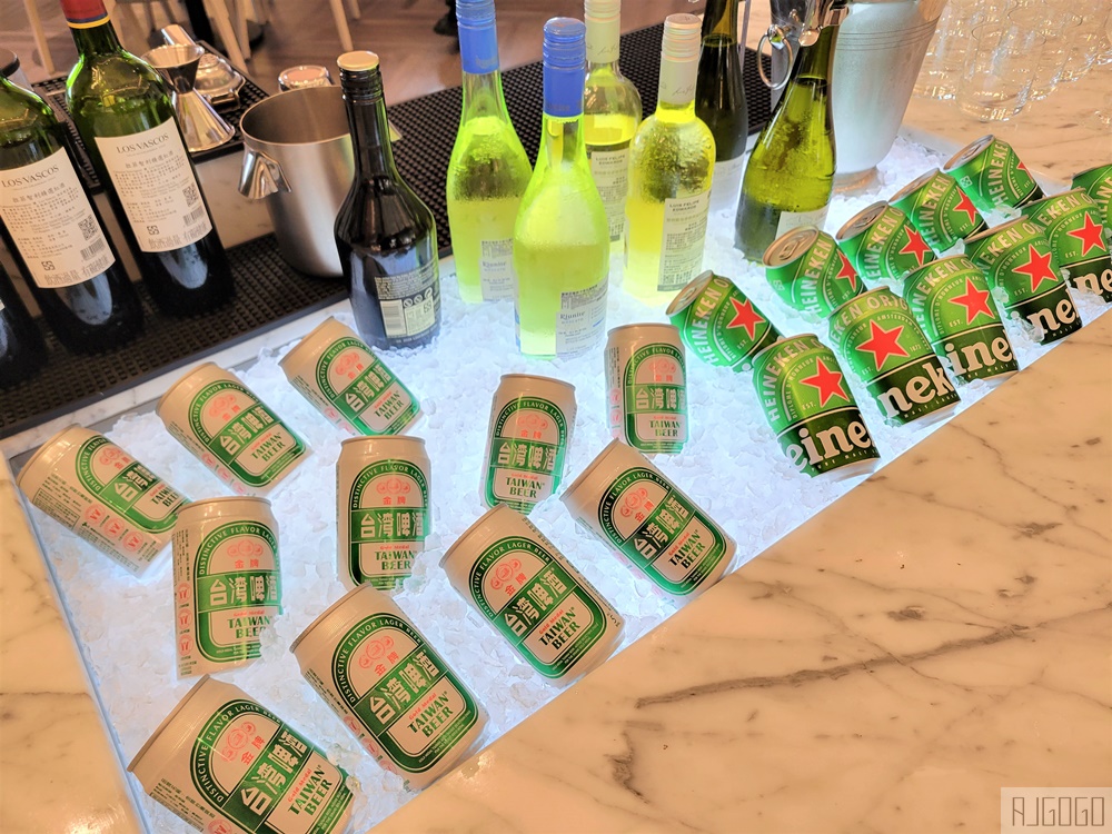 高雄萬豪酒店行政酒廊 全時段點心飲料咖啡、Happy hour歡樂雞尾酒時光