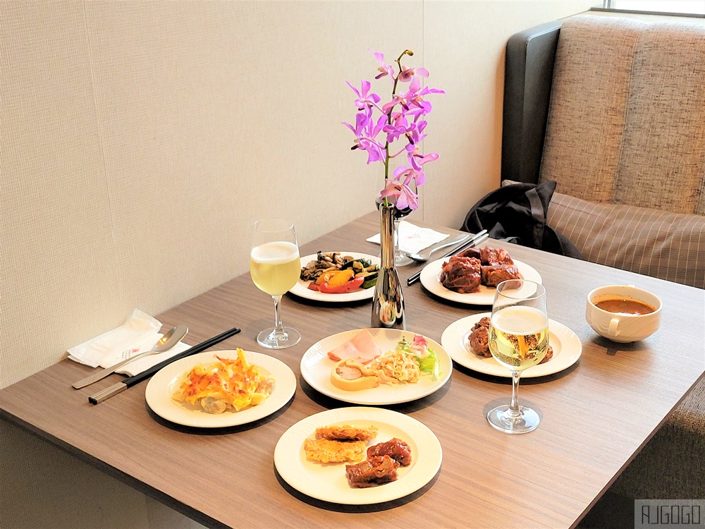 高雄萬豪酒店行政酒廊 全時段點心飲料咖啡、Happy hour歡樂雞尾酒時光