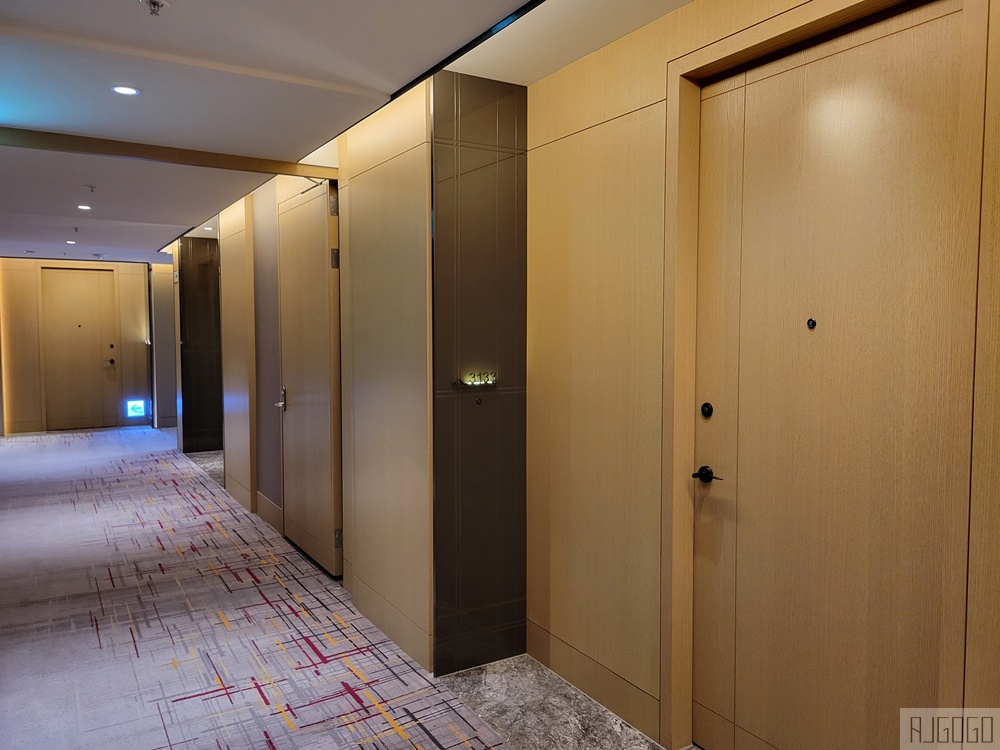 2026高雄住宿 高雄萬豪酒店 早餐、游泳池、停車場、行政豪華客房 高雄飯店