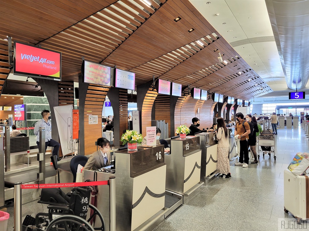 泰越捷航空評價 台北-曼谷-普吉島 泰國國內線搭乘體驗 開箱VZ567/VZ564