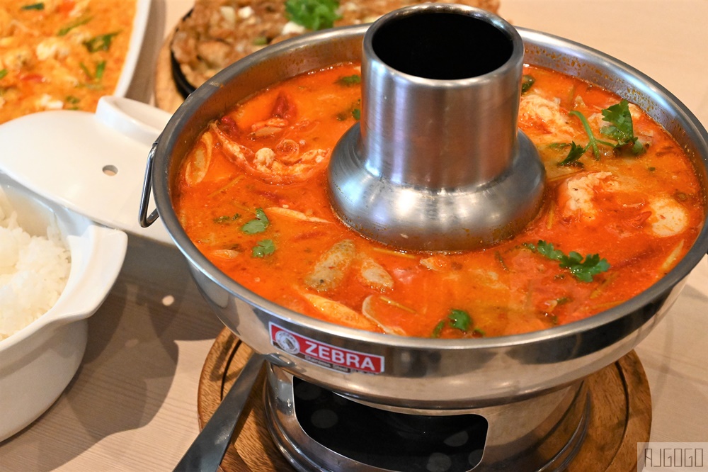 曼谷自由行 曼谷四面佛怎麼拜？午餐吃曼谷人推薦的泰國餐廳 Savoey上味泰餐館 The Mercury Ville@Chidlom