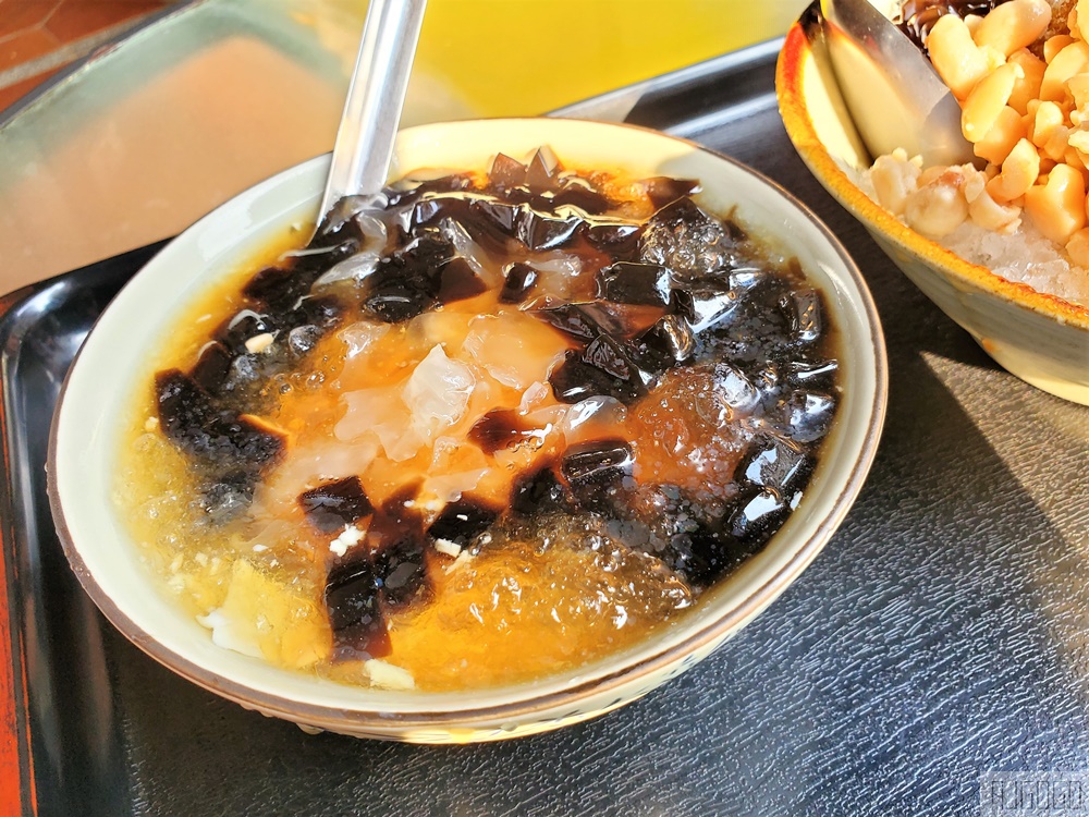 大溪美食 老阿伯現滷豆干、小鎮豆花 大溪老街 桃園美食推薦