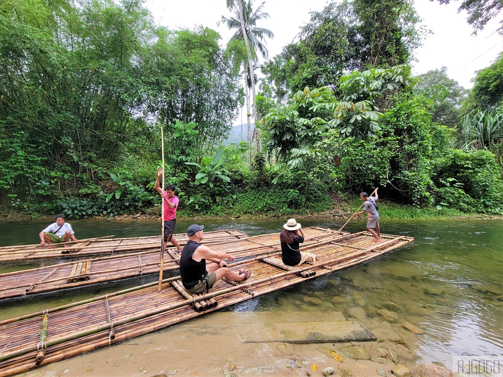 泰國攀牙景點 國家公園竹筏漂流 在天然溪流裡順流而下 消暑好地方 泰國旅遊推薦