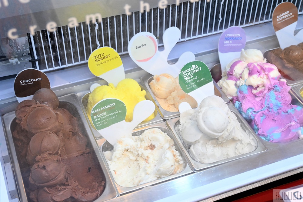 泰國旅遊 攀牙考拉美食 Garang Artisan Icecream 邦薩海灘旁的冰淇淋專賣店 提供80多種冰淇淋口味