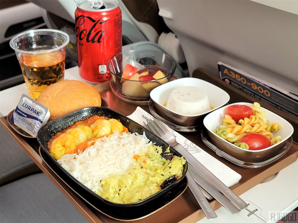 星宇航空 新加坡-桃園 A350經濟艙飛機餐 開箱JX772 新加坡自由行推薦