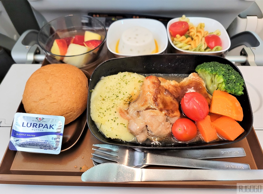 星宇航空 新加坡-桃園 A350經濟艙飛機餐 開箱JX772 新加坡自由行推薦